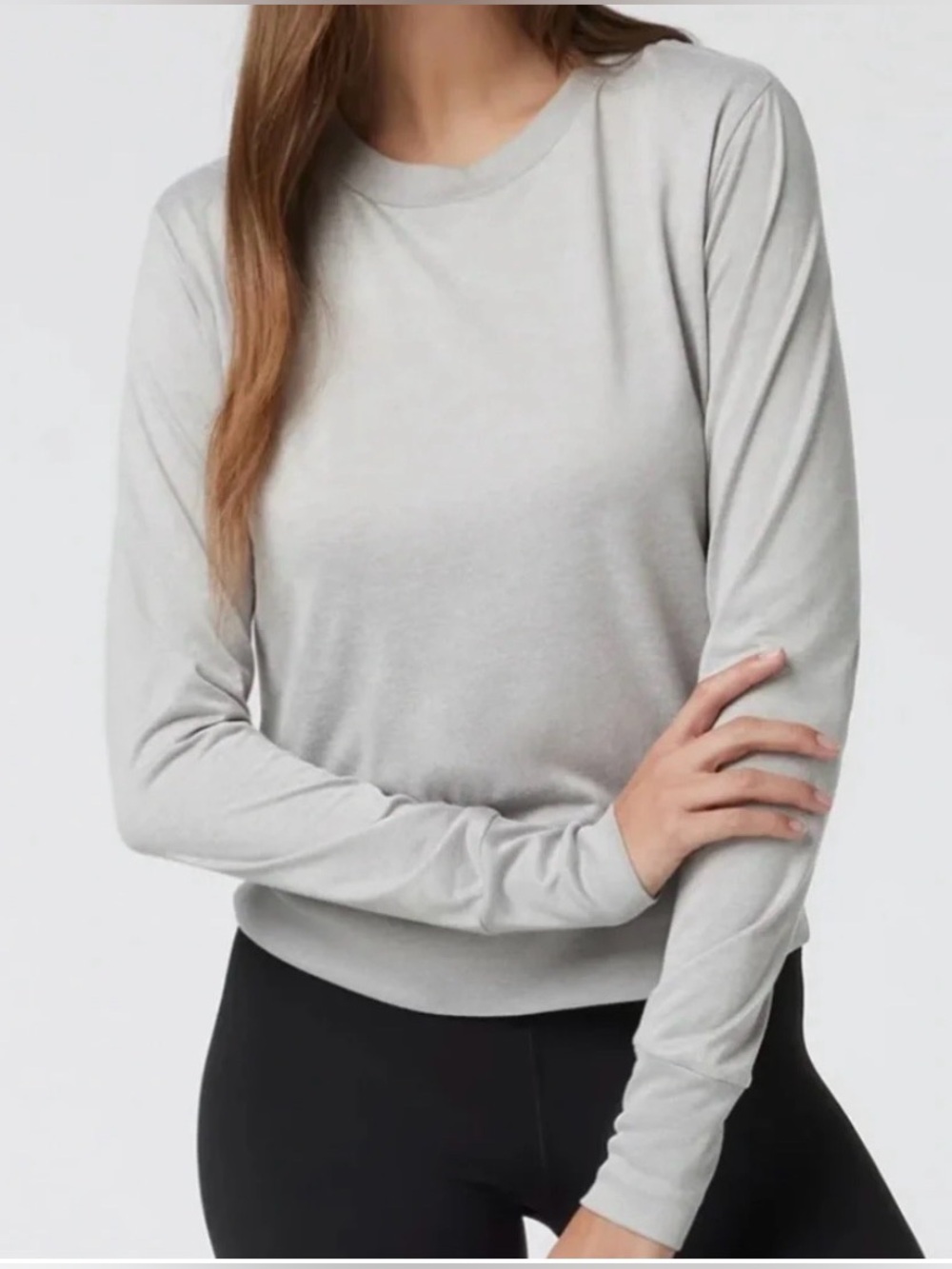 Vuori Light Gray Long Sleeve Crewneck Sweatshirt
